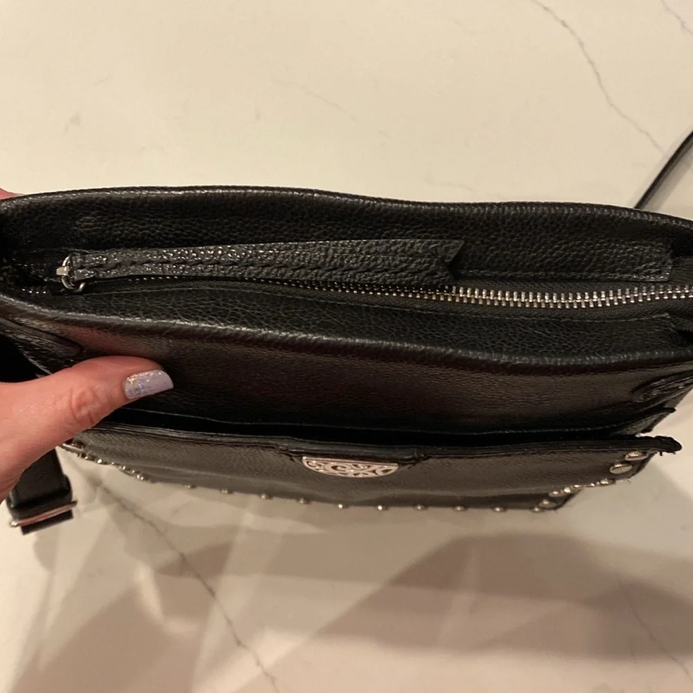 LIKE NEW🌟 Brighton Pretty Tough Royce Organizer black studded crossbody - Picture 9 of 10
